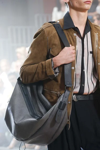 Look 55